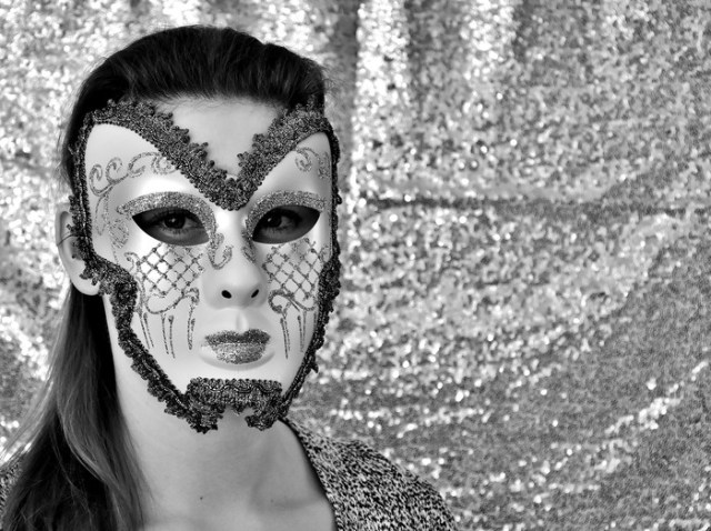 A přes slovo pokrytectví, se dotknu pokrytectví.