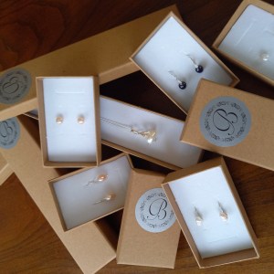 stříbrné šperky s perlou